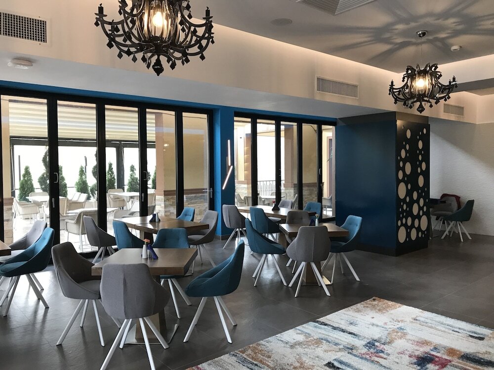 Hotel Edma - 672