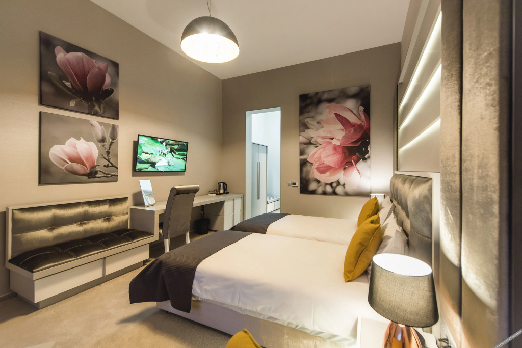 Hotel Edma - 805