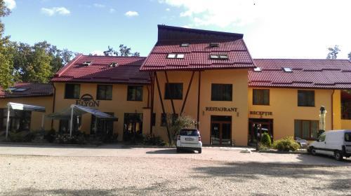 Hotel Elyon - 929