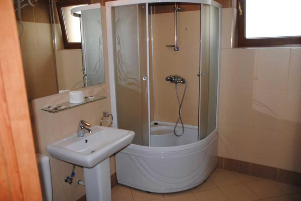 Hotel Elyon - 79
