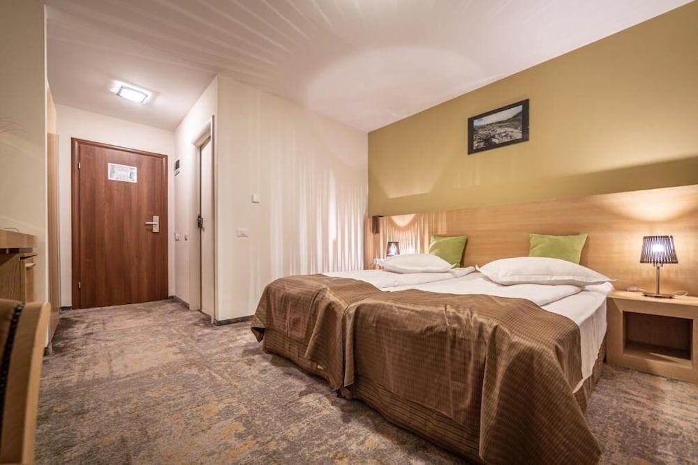 Hotel Escalade - 749