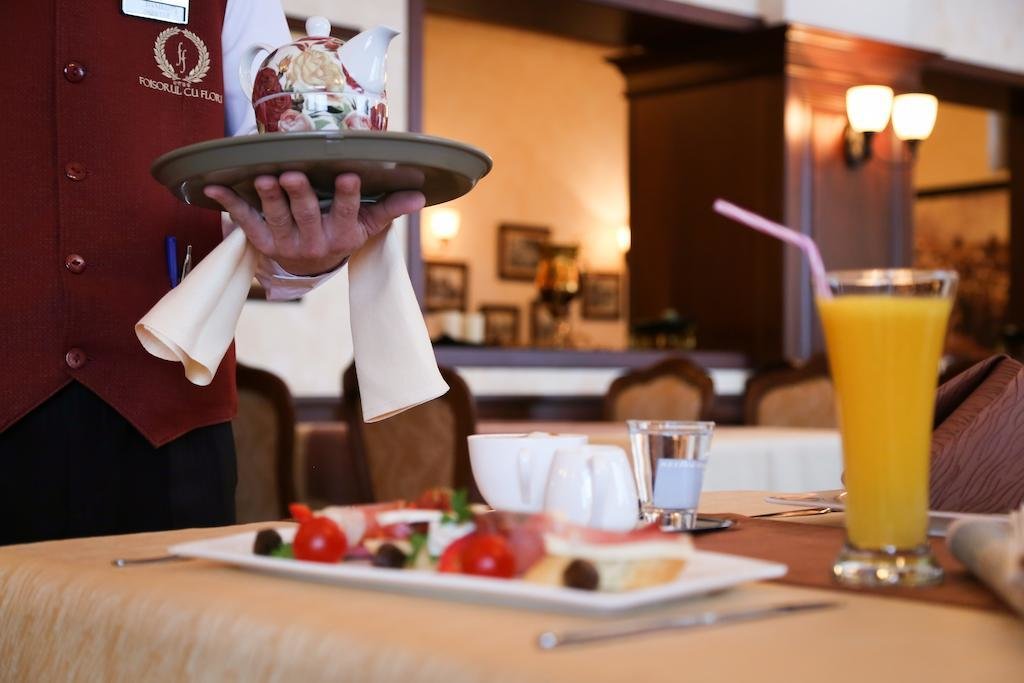 Hotel Foisorul cu Flori - 977