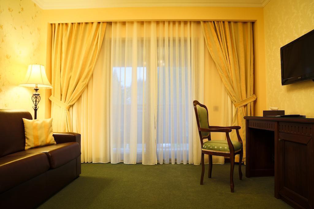 Hotel Foisorul cu Flori - 704