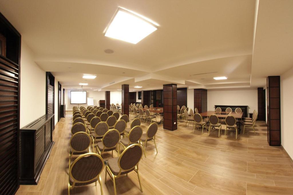 Hotel Gabriela - 996