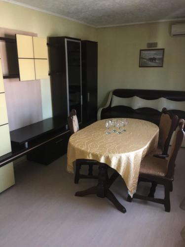 Hotel Geas IV - 699