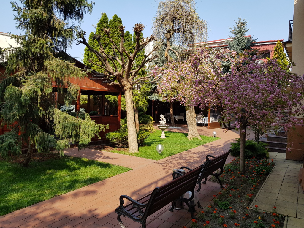 Hotel Golden House - 51