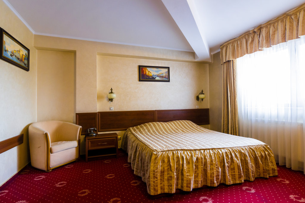 Hotel Golden House - 30