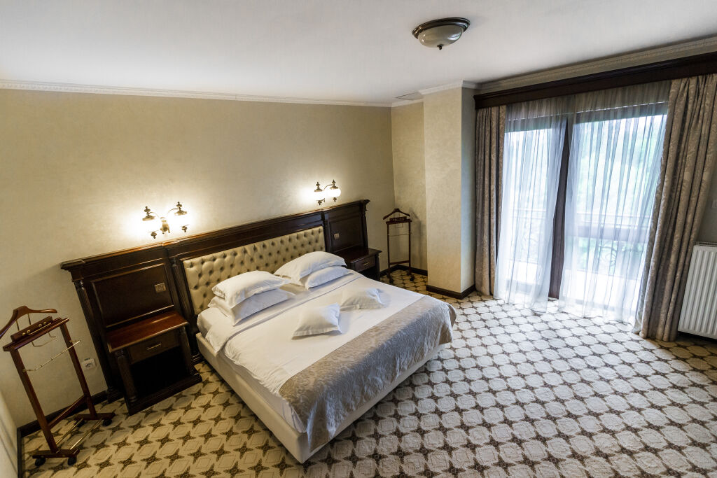Hotel Golden House - 569