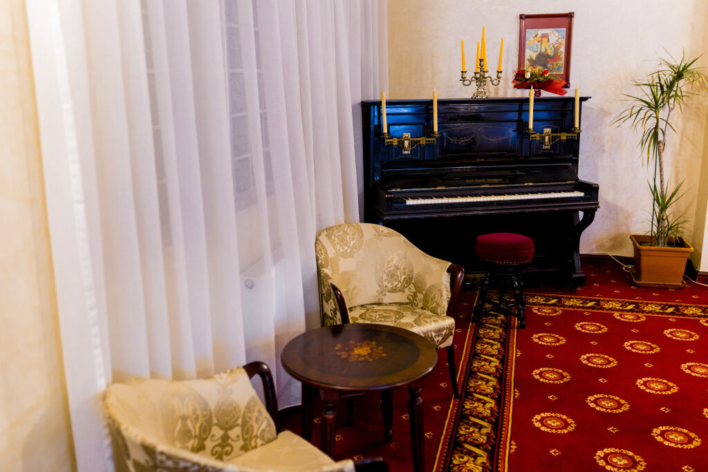 Hotel Golden House - 265