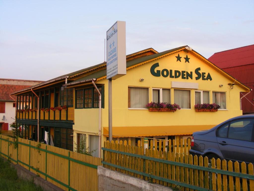 Hotel Golden Sea - 745