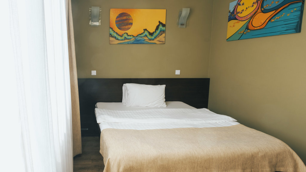 Hotel Graffiti - 599