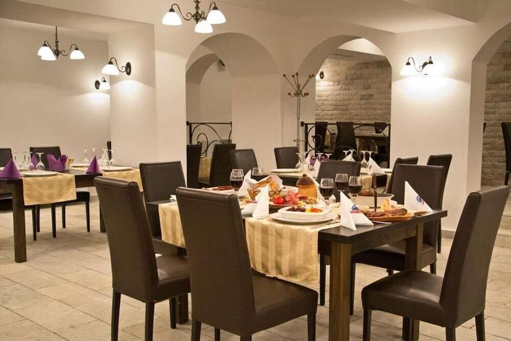 Hotel Hanul Domnesc - 295