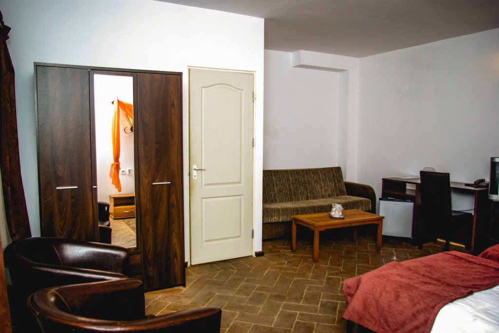 Hotel Hanul Fullton - 173