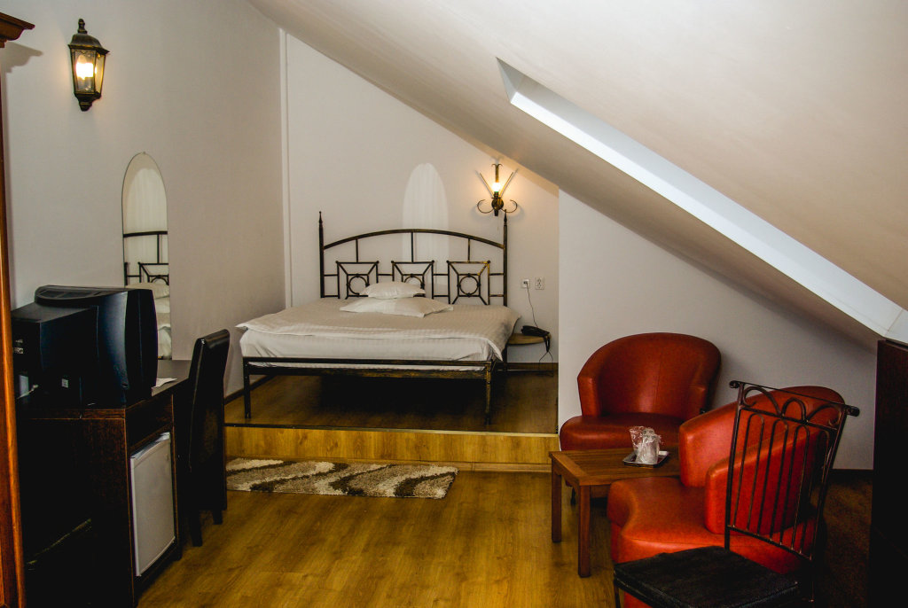 Hotel Hanul Fullton - 342