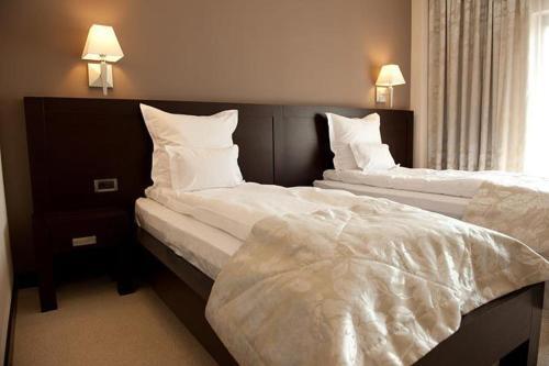 Helen Hotel - 963