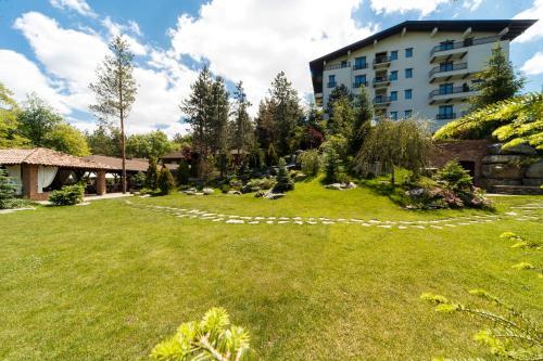 Helen Hotel - 958