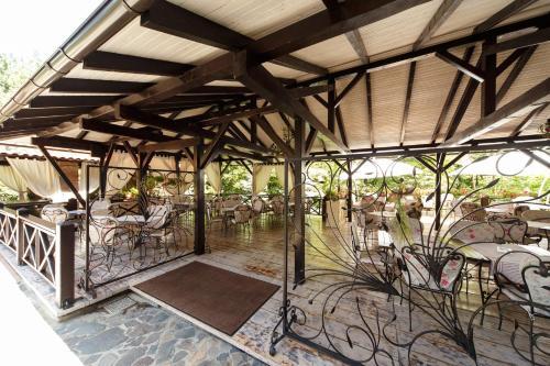 Helen Hotel - 498