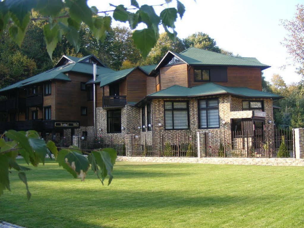 Hillden Lodge & Restaurant - 108