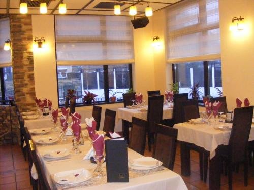 Hillden Lodge & Restaurant - 70
