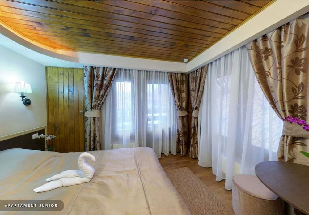 Hillden Lodge & Restaurant - 845