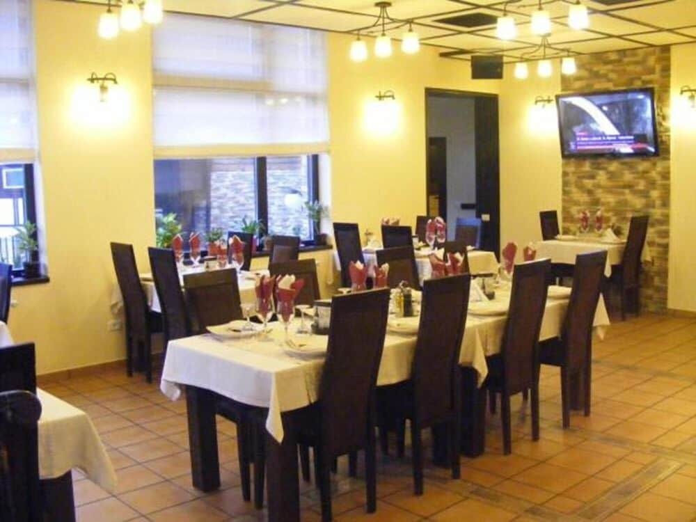 Hillden Lodge & Restaurant - 970