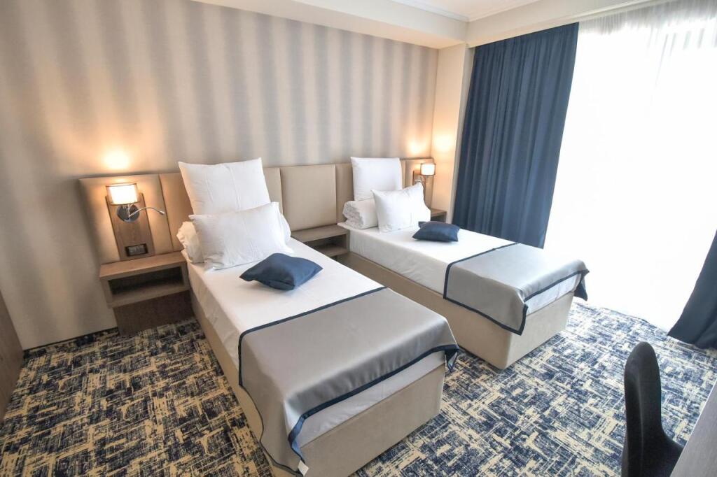Hotel Imperio Cernavoda - 571
