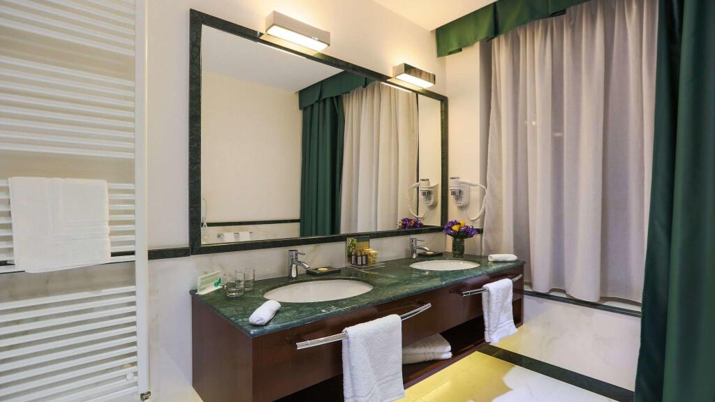 International Iasi Hotel - 929