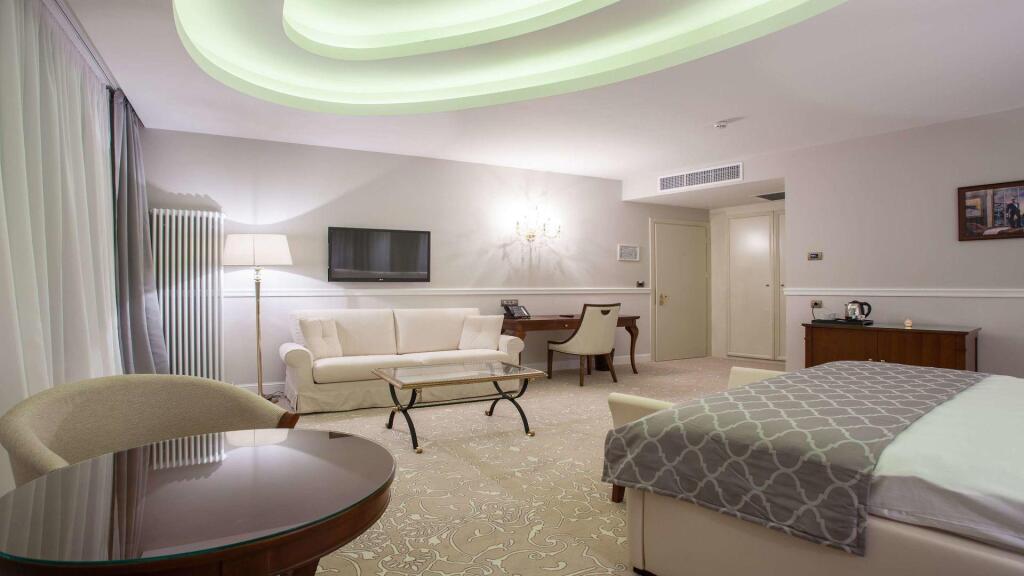 International Iasi Hotel - 679