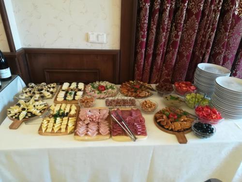Hotel Leul de Aur - 143