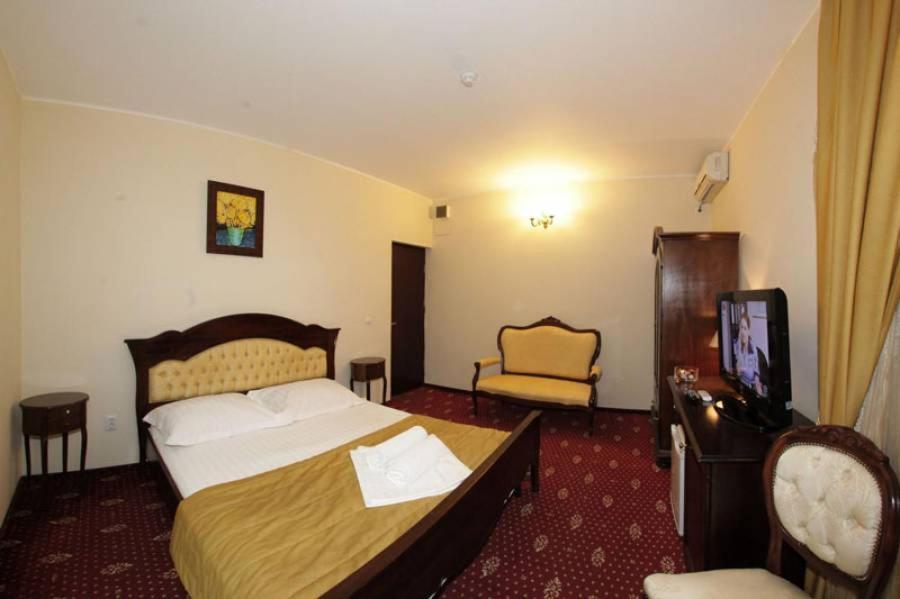 Hotel Maryo - 684