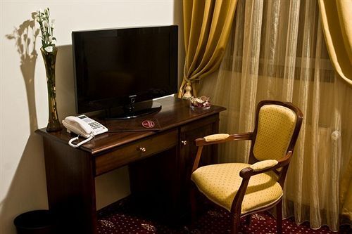 Hotel Maryo - 652