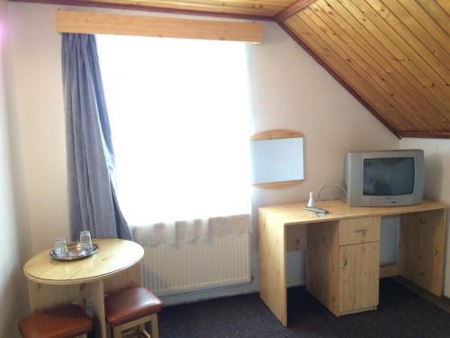 Suru Hotel & Restaurant - 367