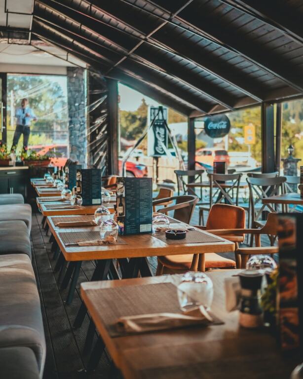 Suru Hotel & Restaurant - 486