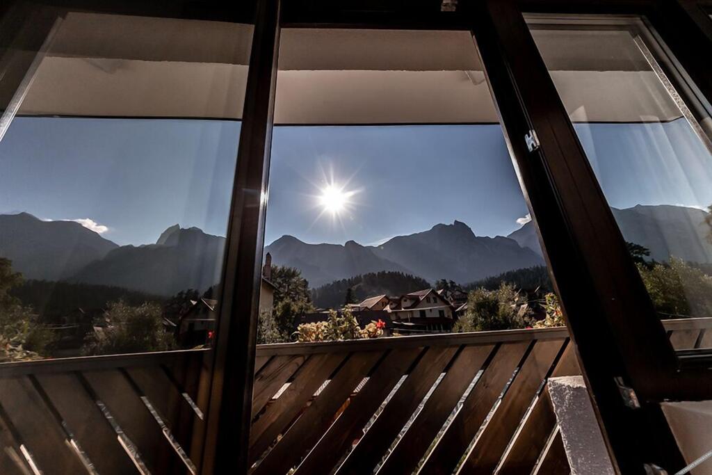 Suru Hotel & Restaurant - 936