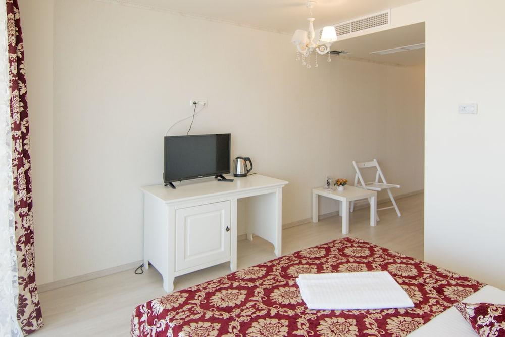 Hotel Merty - 886