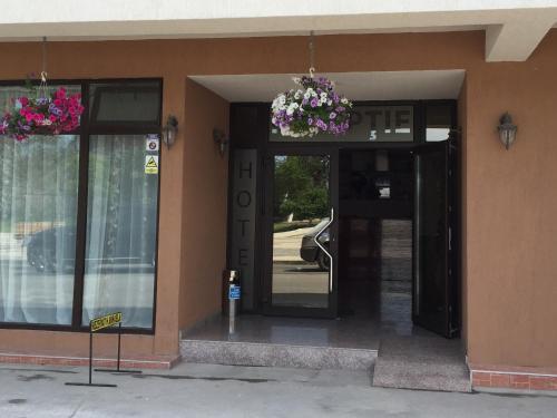 Hotel Mihaela - 69