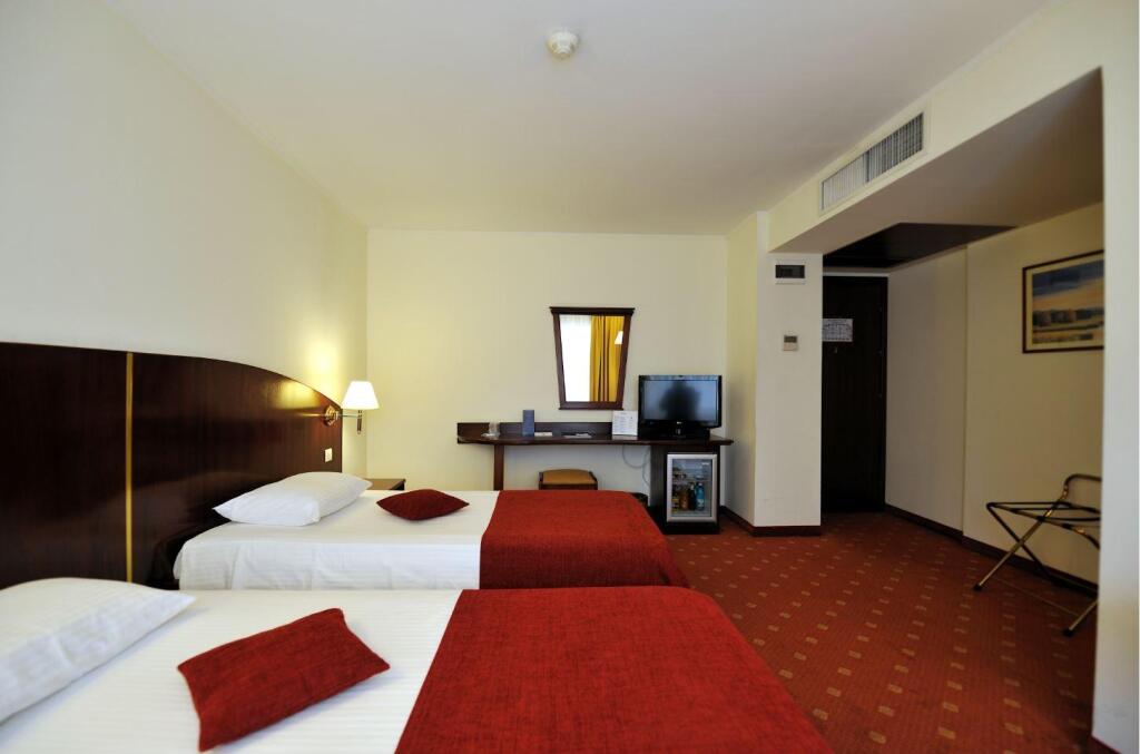 Hotel Minerva - 639