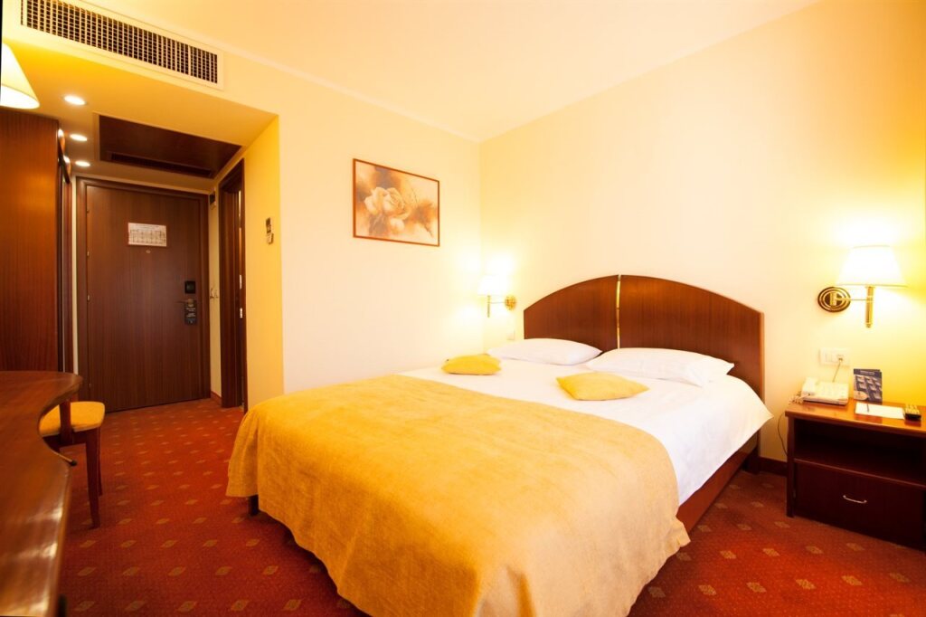 Hotel Minerva - 833