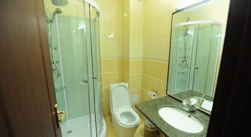 Hotel Mondial - 332