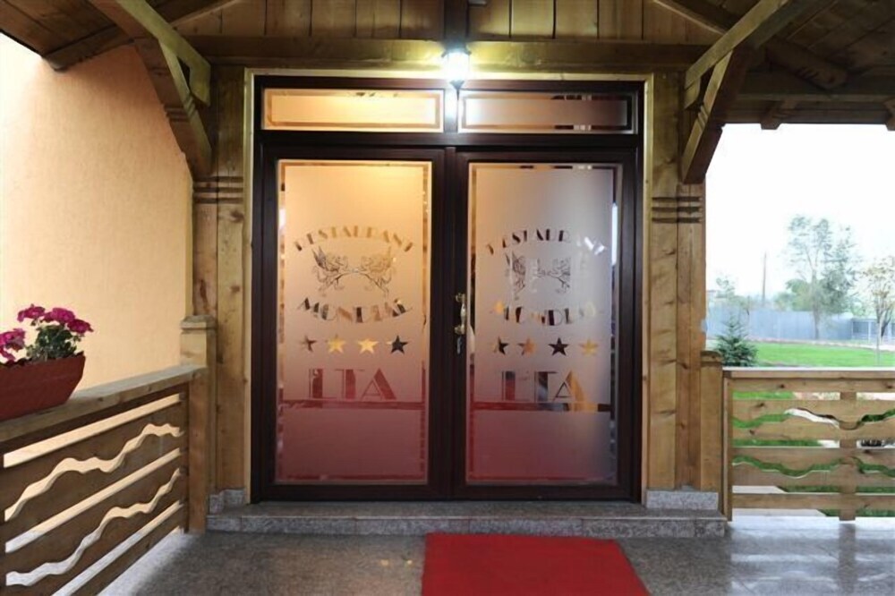 Hotel Mondial - 173