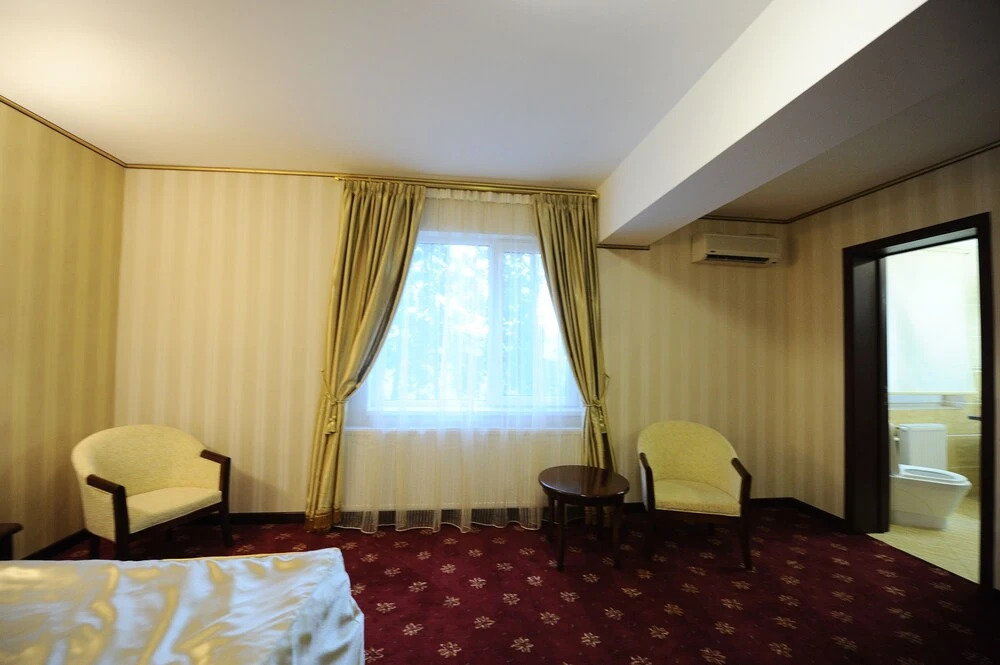 Hotel Mondial - 540