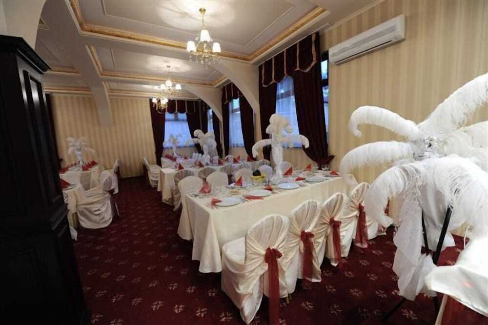Hotel Mondial - 777