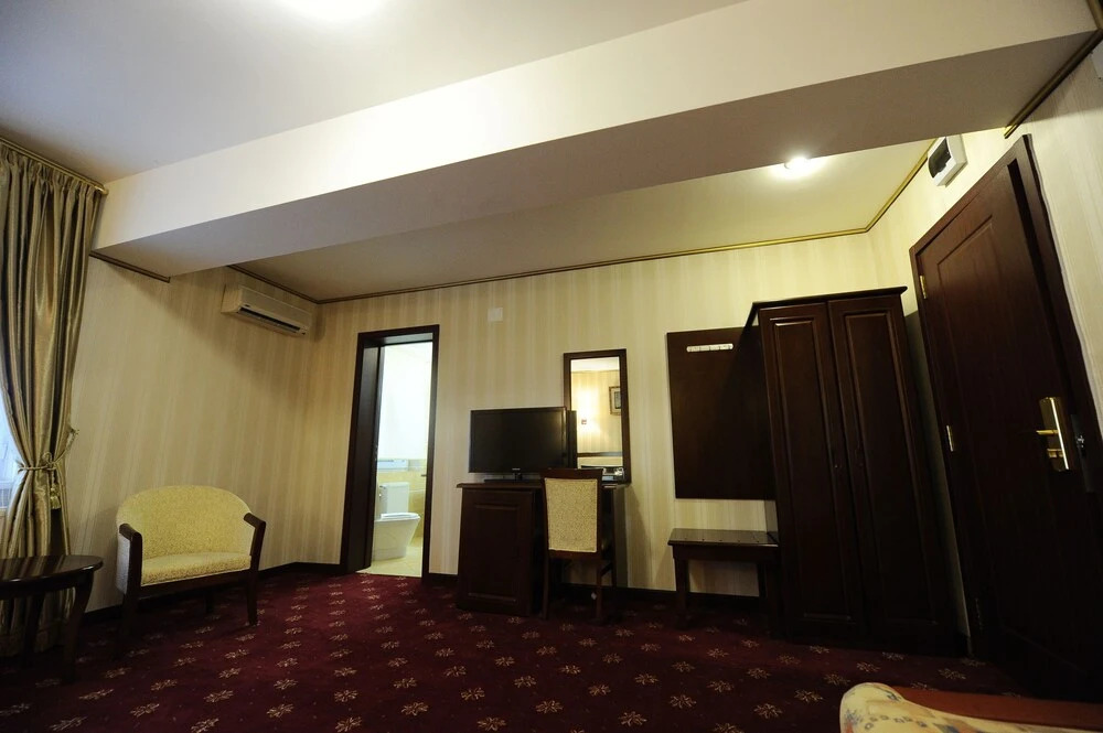 Hotel Mondial - 839