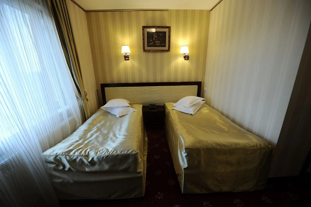 Hotel Mondial - 807