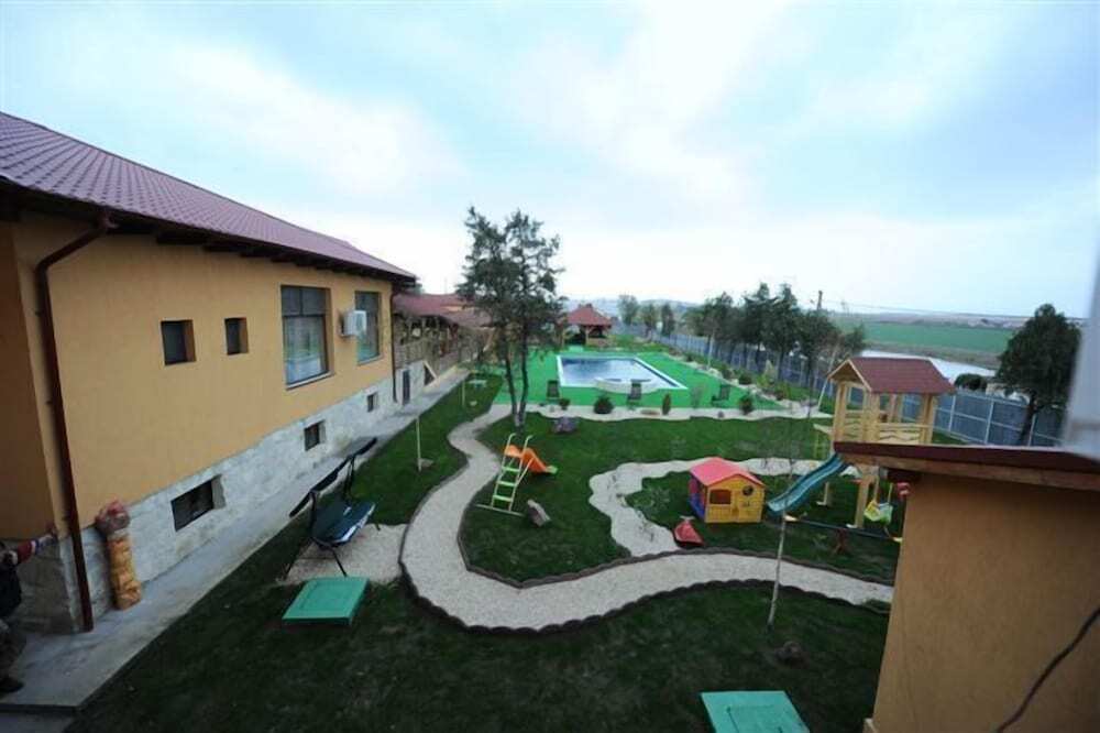 Hotel Mondial - 782