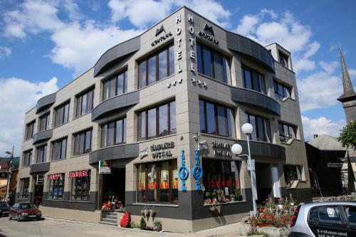 Hotel Montana - 825