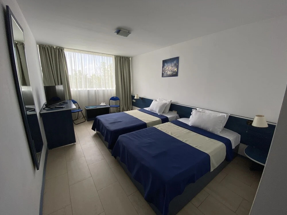 Hotel Venus - 300