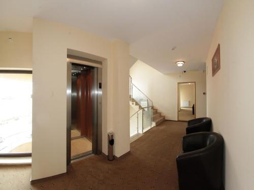 Hotel Oscar - 290