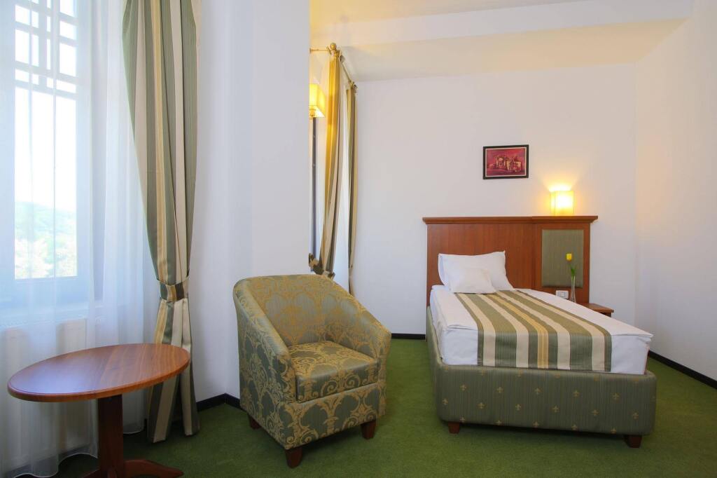 Hotel Palace - 96