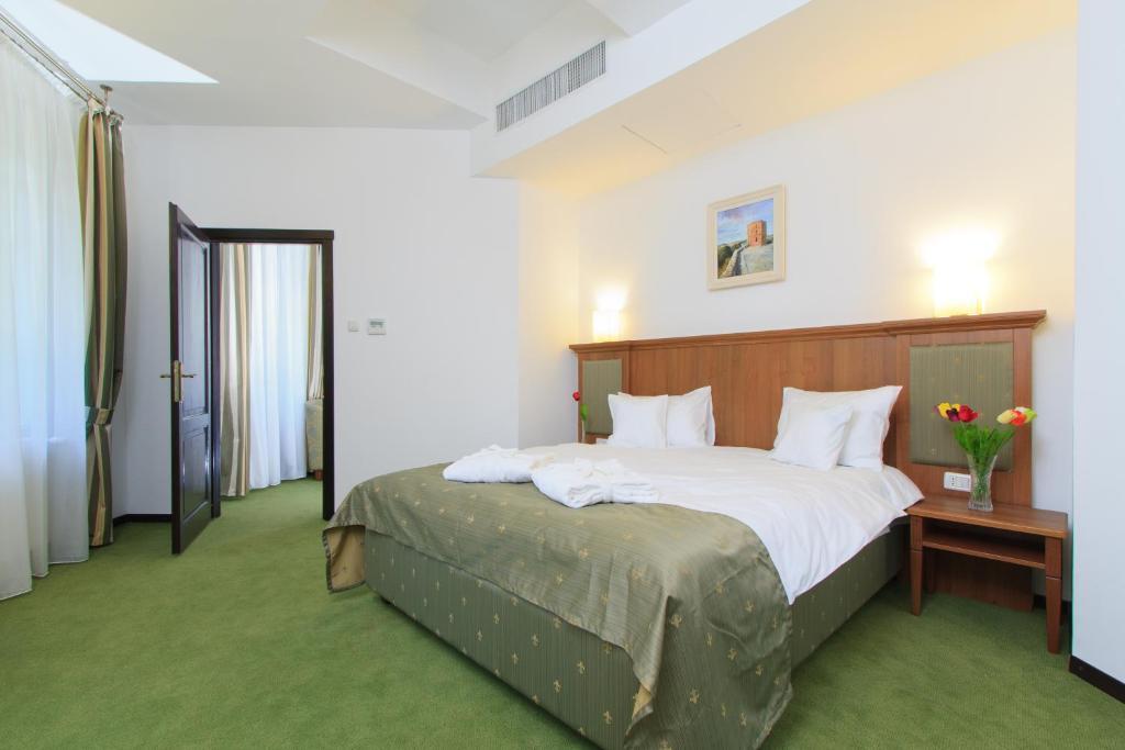 Hotel Palace - 975
